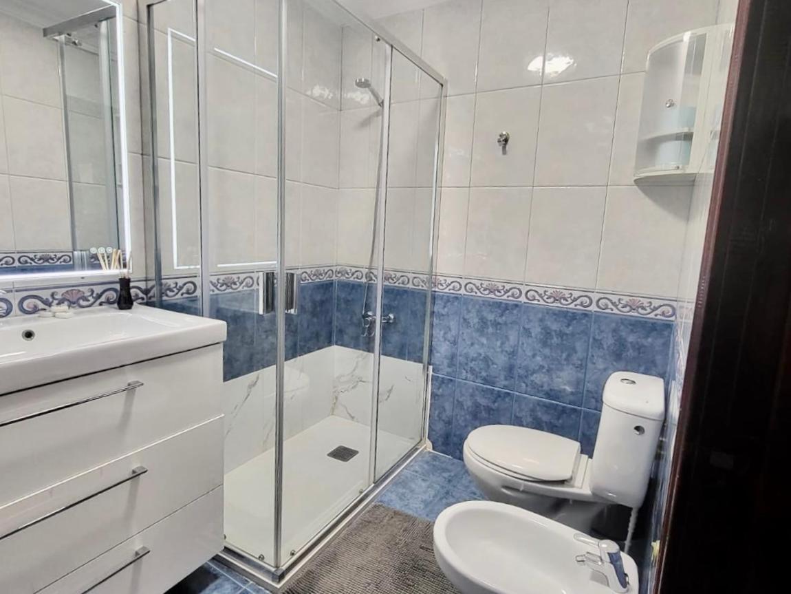Affordable Holiday Accommodation For Large Families And Groups At Las Canteras Beach With 3 Bedrooms And Free Parking Las Palmas de Gran Canaria Dış mekan fotoğraf